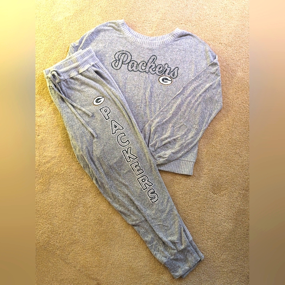 Green Bay Packers Women's 2 Piece Lounge Wear Large (Bonus Bucks T-Shirt XL)